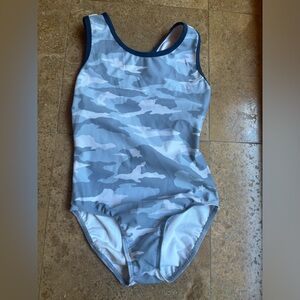 destin’s girls leotard size L
